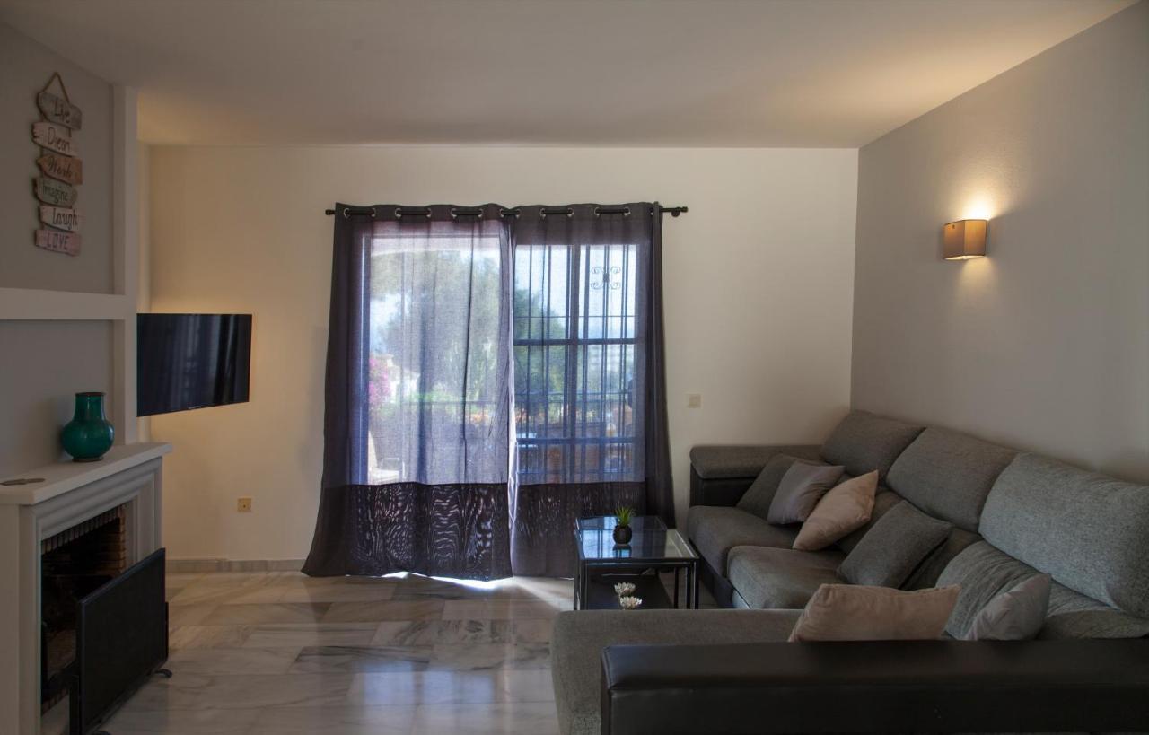Villa Agradable adosado con piscina la Hidalga Benalmádena Exterior foto